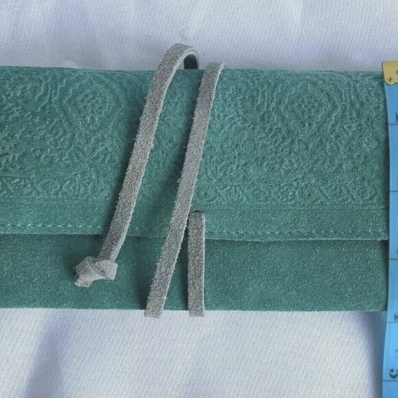 Teal Blue Green Suede Jewelry Pouch Holder Wallet Style Embossed Unbranded Nice - Picture 8 of 8